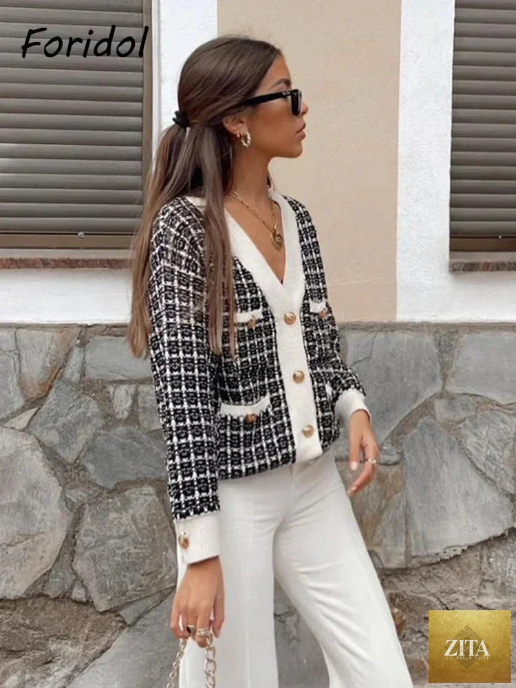 Ladyez Foridol oversized knit plaid cardigan sweater with white and black colors, pearl buttons, cozy loose fit for autumn winter.