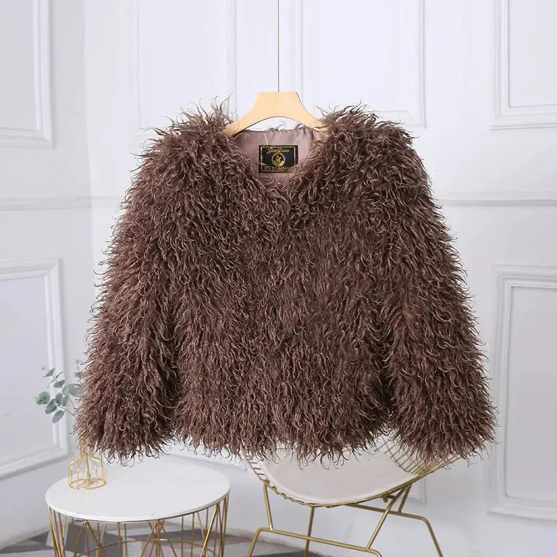TARUXY Fashion Luxury Cropped Faux Fur Coat Women's Winter 2025 Ins Hot Fluffy Short Faux Fur Jacket Street Style Warm Outwear ZITA LA BELLE ÉLITE