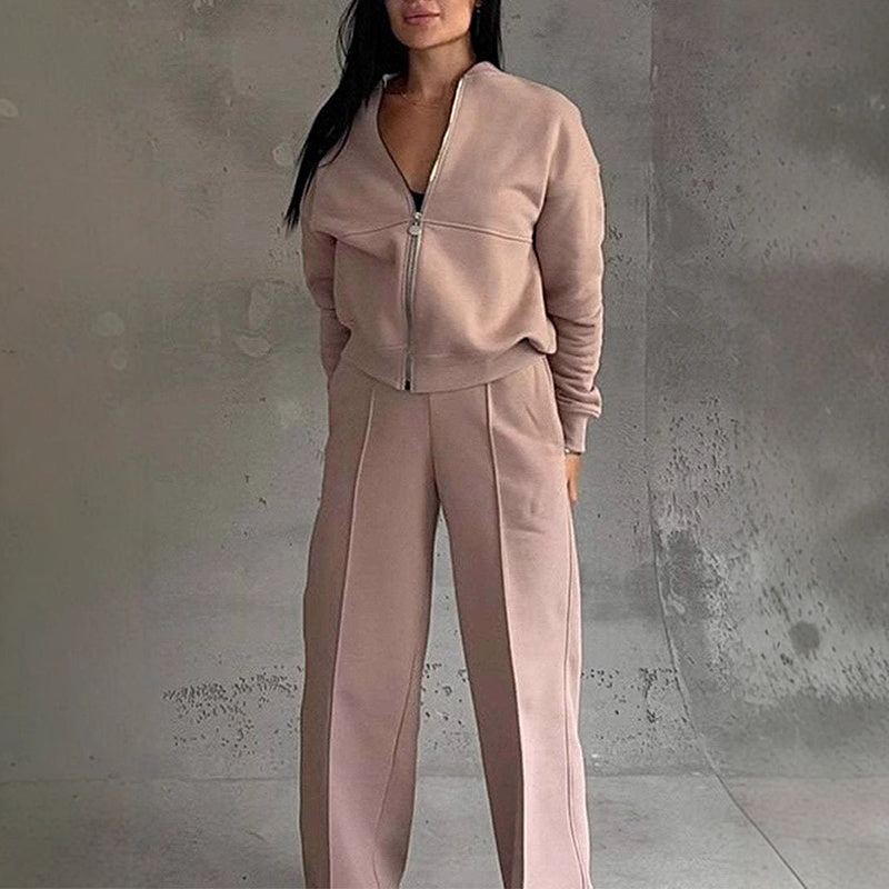 Women’s FitiqueFit two-piece zip-up sweatsuit set with jacket and wide-leg sweatpants, casualwear in soft, comfortable fabric.