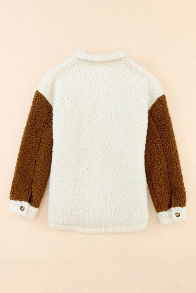 Women’s Stevvex sherpa jacket with button closure and collared neck, featuring a cozy, retro-inspired design.