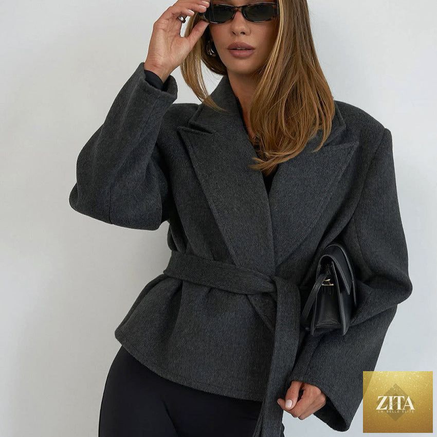 Stylish cropped blazer for women from Sell My Stuff, high-end, versatile fashion piece, shown in a tailored fit on a model.