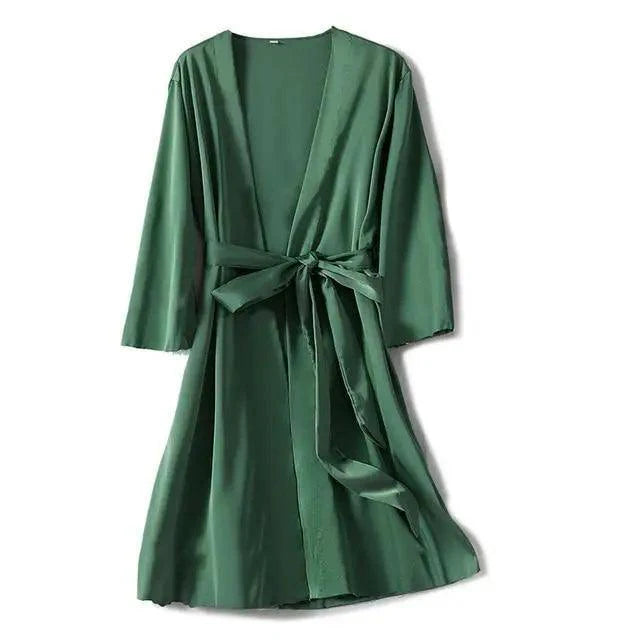 Stevvex red short sleepwear for women, soft and comfortable with a V-neck, ideal as trendy bathrobe or bridesmaid party robe