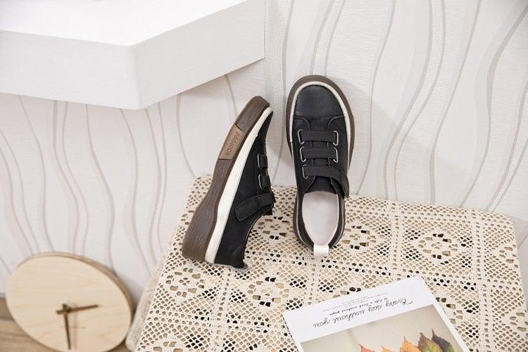 Stevvex women's luxury leather sneakers with soft, genuine leather, casual flat shoes perfect for walking and everyday wear.