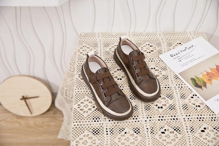 Stevvex luxury leather women's sneakers with spring design, casual flat shoes, soft comfortable walking shoes for women.