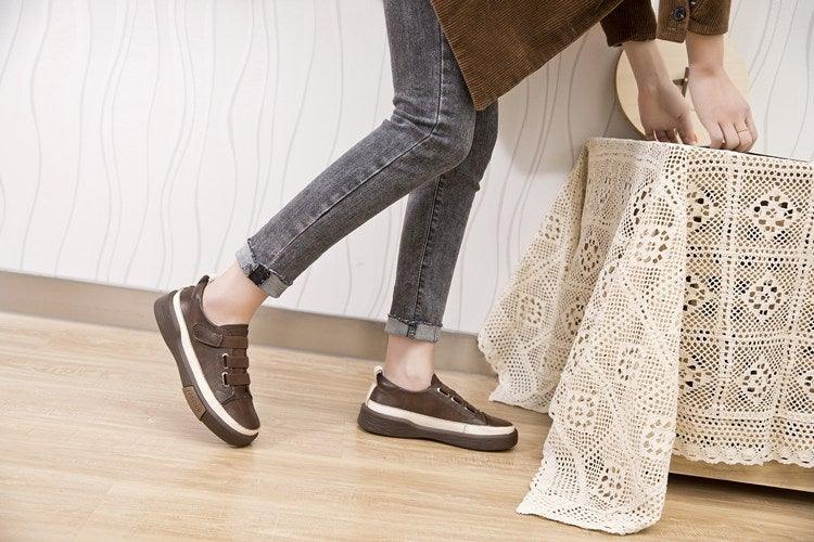 Stevvex women's luxury leather sneakers, spring casual flats with a soft, comfortable design, perfect for walking and everyday wear.