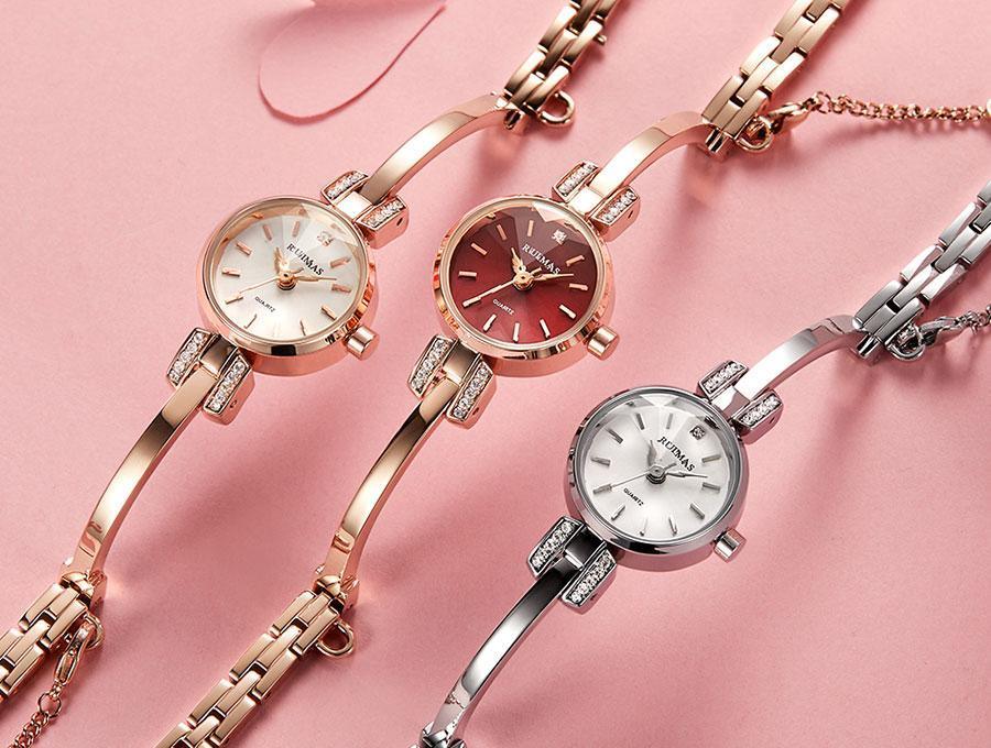 Silver women's wristwatch with modern bracelet design, quartz movement, waterproof, mini round face from Stevvex.