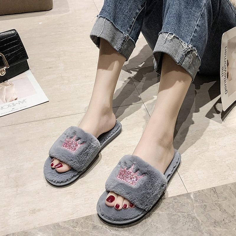 Stevvex women's warm fluffy faux fur slippers with heart-shaped open toe design, soft memory foam, indoor cozy flat house shoes.